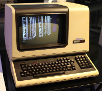 photo of a real-life vt100 terminal